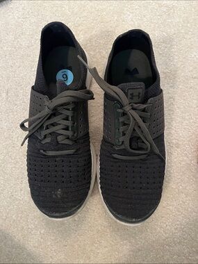 Under Armour youth black/dark green Knit Lace-Up Athletic Sneakers